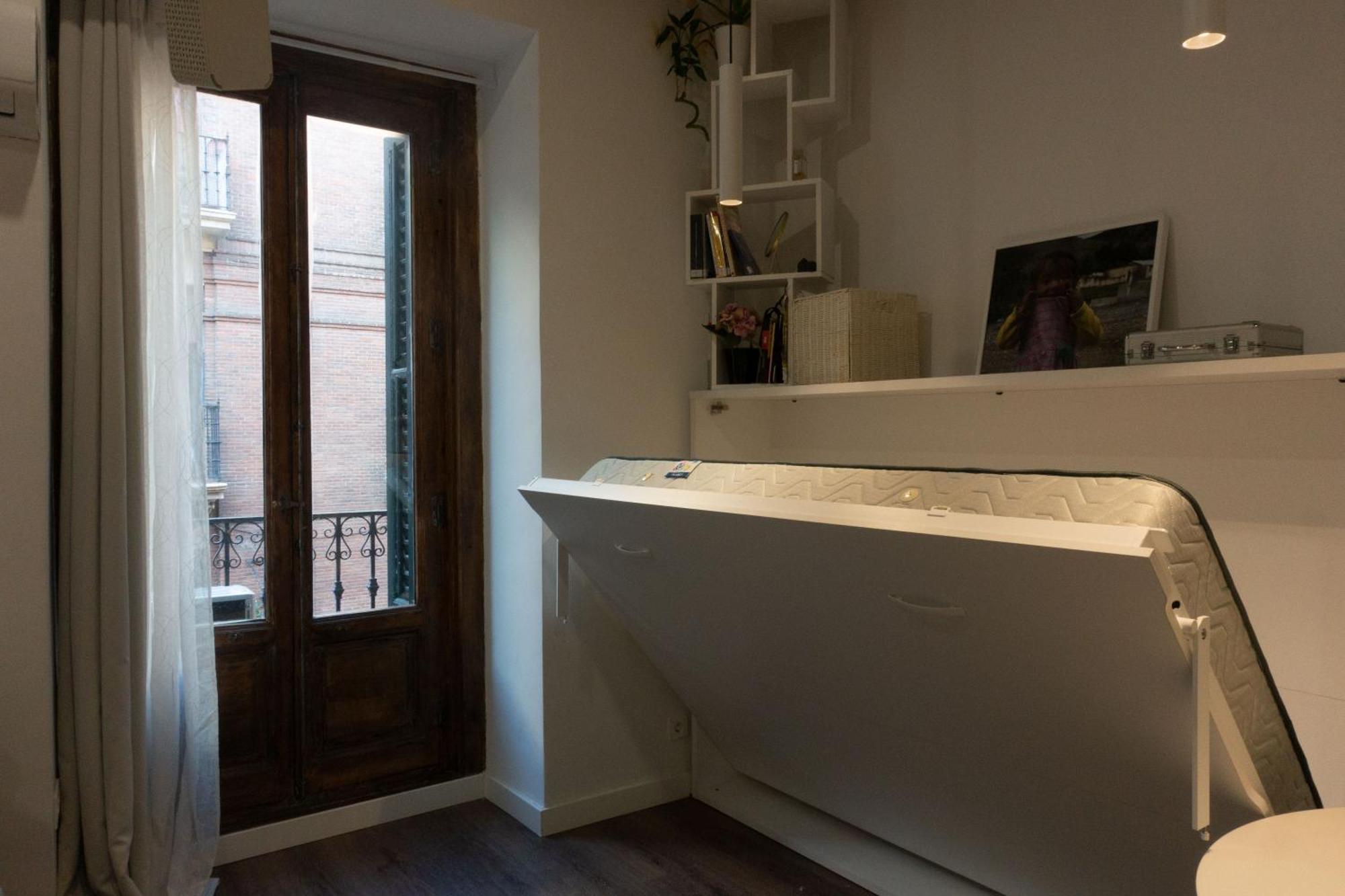 Hortaleza 4, Preciso Estudio En Chueca Junto A La Gran Via De Мадрид Экстерьер фото