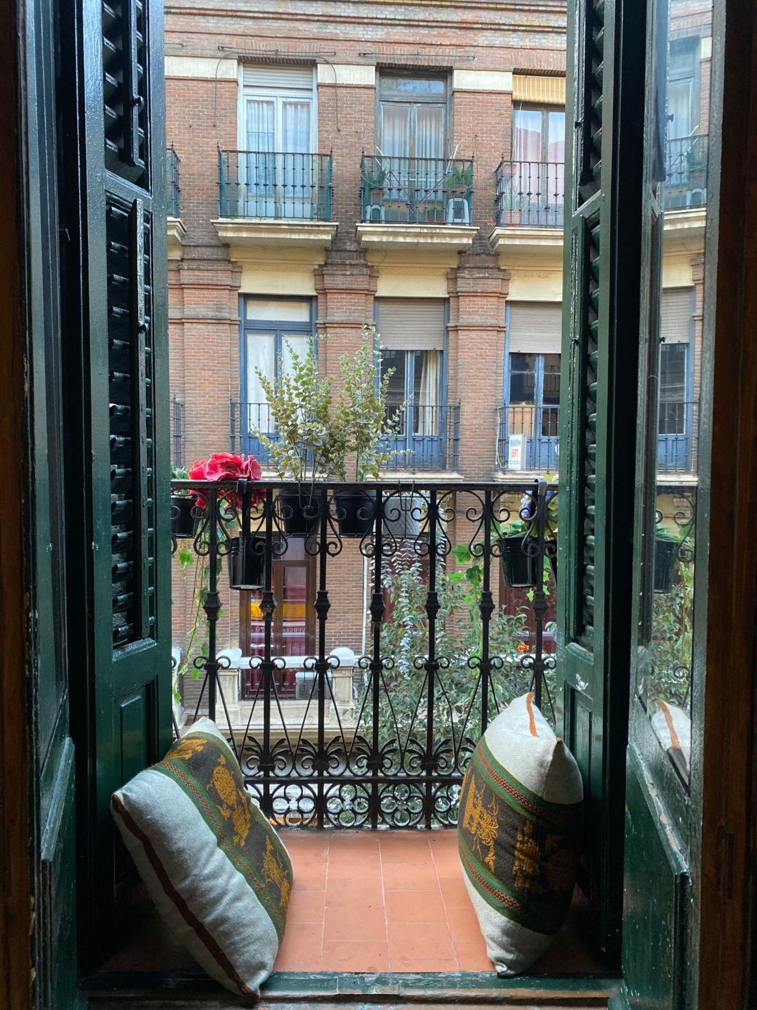 Hortaleza 4, Preciso Estudio En Chueca Junto A La Gran Via De Мадрид Экстерьер фото